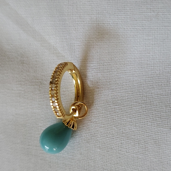 Ear rings with interchangeable pieces - Picture 2 of 11